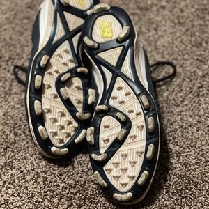 Women’s softball rubber cleats.
